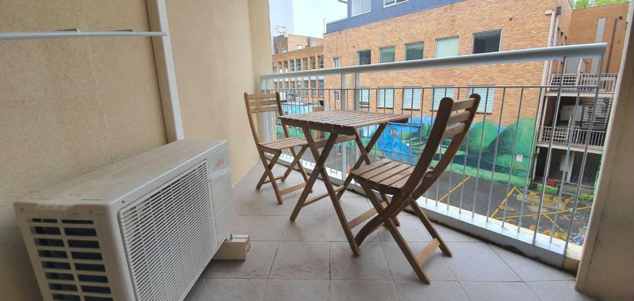 קנברה Dana-Cozy Studio With Shared Entry In The City מראה חיצוני תמונה